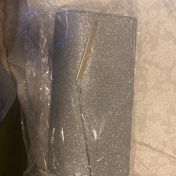 Hand Bags - Picture 4 of 4